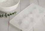 ⁦قالب ثلج ابيض قطع تاخذك الى اعماق البحار⁩ - الصورة ⁦4⁩