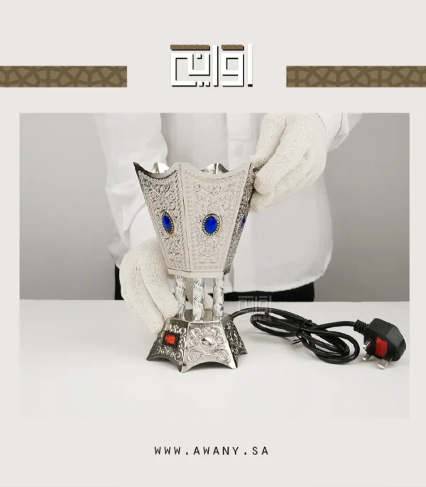 ⁦مبخرة كهربائية سحر الفضي بلمعة الكريستال الأزرق🩵تحول ليلتك الى قصيدة شعرية وليلة شاعرية⁩ - الصورة ⁦6⁩