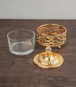 ⁦لمسة ذهبية تضيئ طاولتك سكرية زجاج بقاعدة ذهبية منقوشة⁩ - الصورة ⁦5⁩