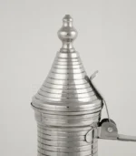 ⁦قطعة تزين المجلس وتكرم الضيف ابريق غسول تراثي⁩ - الصورة ⁦2⁩