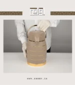 ⁦ترمس شاي بيج بلمسة ذهبية بتقنية الضغط سعة 2.5 لتر⁩ - الصورة ⁦16⁩